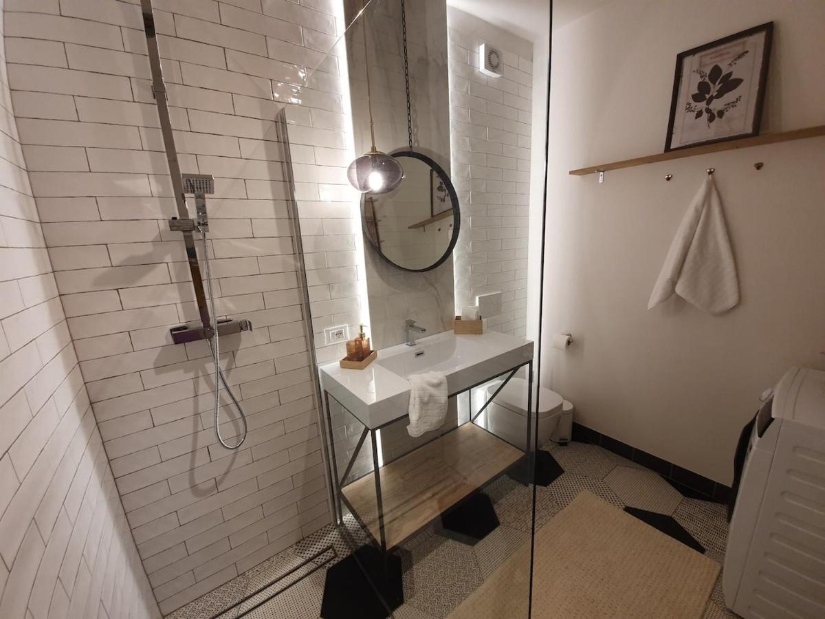 The Mirror Guesthouse - Terme 메라노 외부 사진